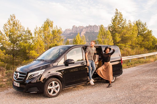 Montserrat Half-Day Tour with Tapas and Gourmet Wines - Getting From Barcelona Nord to the Montserrat Mountains Without Headaches