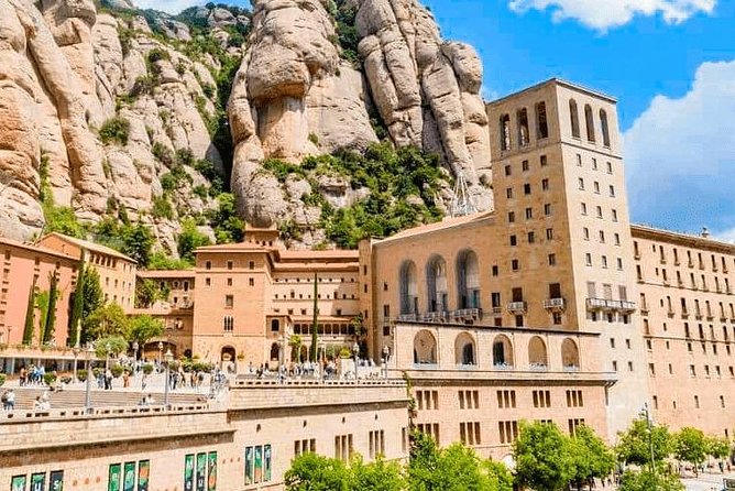 Montserrat Monastery & Horse Riding Experience from Barcelona - Free Time on the Mountain: Market, Cafeteria, and Souvenirs