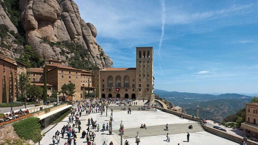 Montserrat: Morning or Afternoon Half-Day Trip with Pickup - Montserrat National Park: Views, Photos, and a Short Walking Break