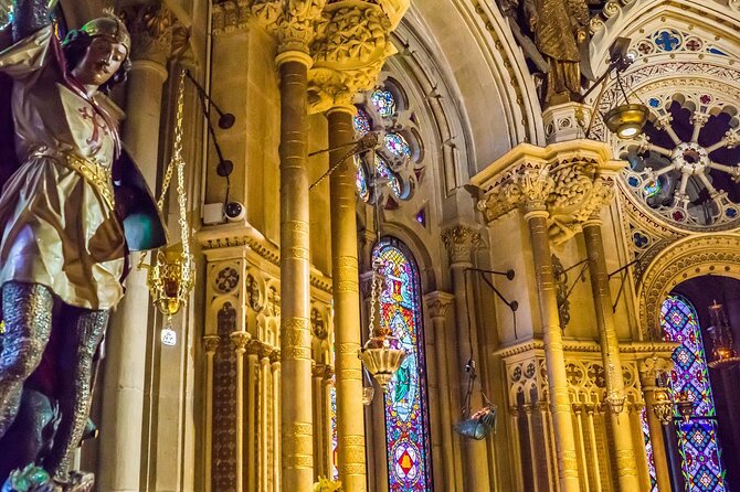 Montserrat,Vineyard, Wine Tasting Small Group Tour & Hotel Pickup - The Barcelona highlights drive you through, before the mountain steals the show