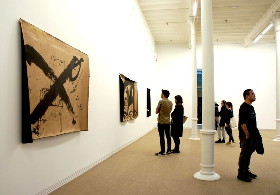 Museu Tàpies Barcelona – Ticket & Art Exhibitions - How to make your visit feel easy, not exhausting