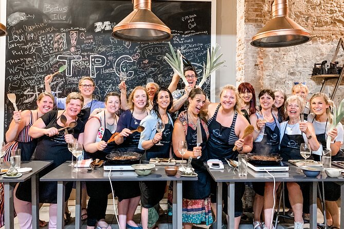 Paella Cooking Class with Professional Chef: Four Course Dinner - Cava Welcome and Wine Pairing: What It Adds to the Experience