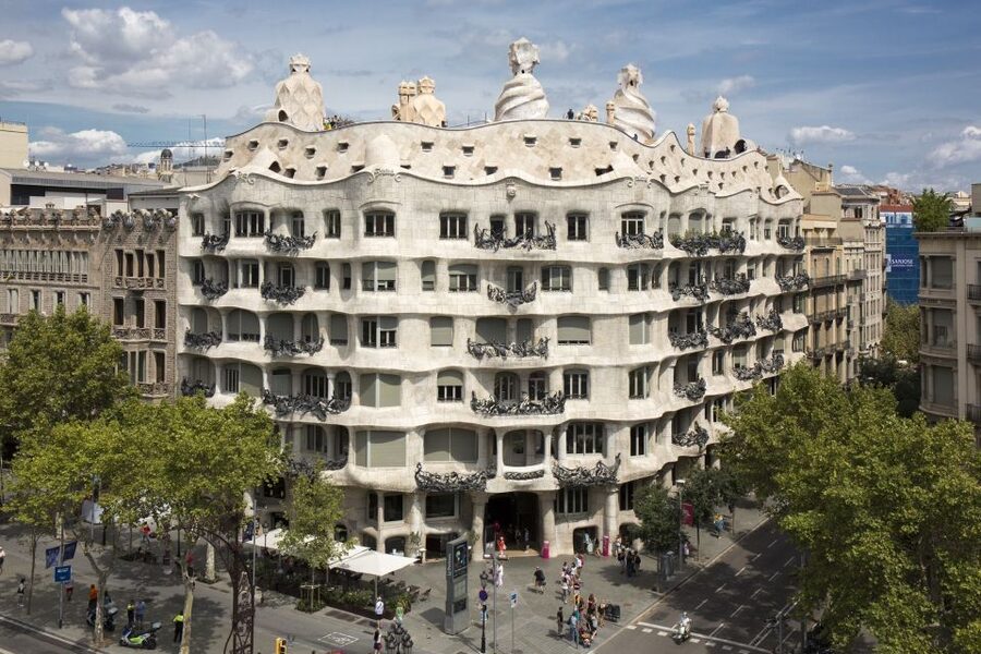 Panoramic Barcelona and Montserrat Excursion - Montserrat by coach: what changes the moment you arrive