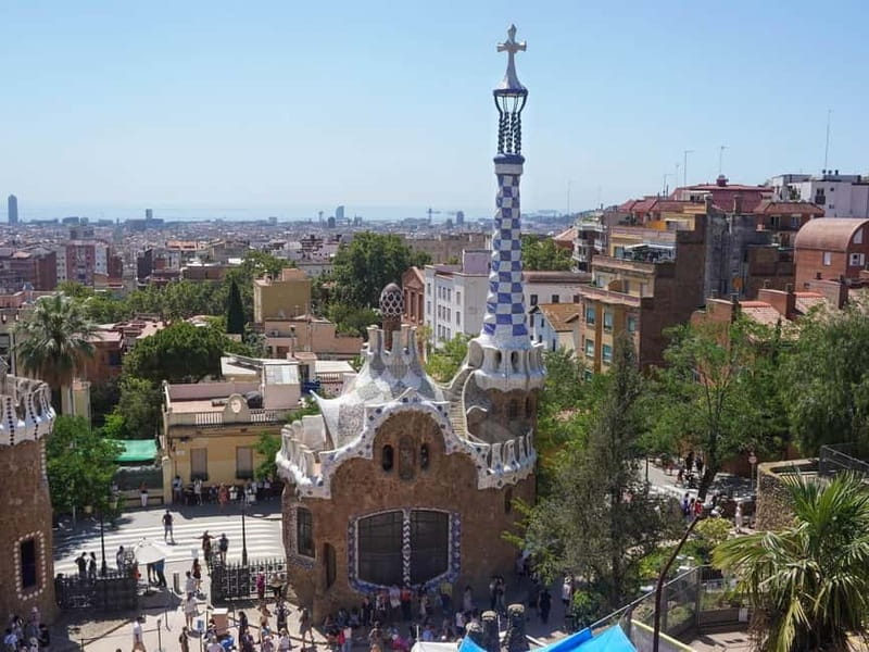 Park Güell: Guided Tour with Optional Gaudí Experience Entry - Who this tour suits best (and who it might not)