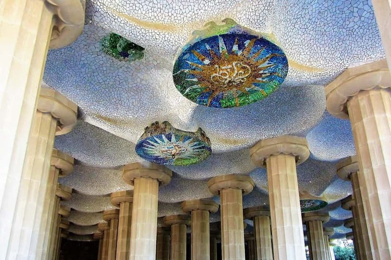 Park Güell: Guided Tour with Optional Gaudí Experience Entry - El Drac salamander and the main terrace views of Barcelona