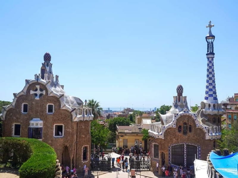 Park Güell: Guided Tour with Optional Gaudí Experience Entry - Practical tips that make the tour feel smooth