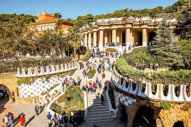Park Guell Guided Tour with Skip the Line Tickets - Skip-the-Line Entry Means More Gaudí, Less Waiting