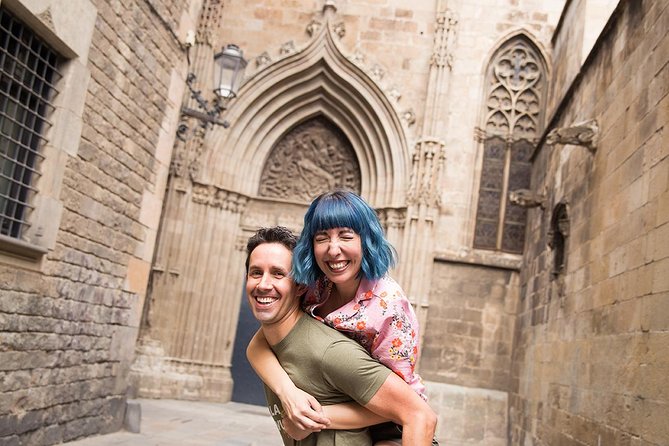 Photoshoot tour in Barcelona Secret Corners - Stop-by-stop: where the camera likes you best