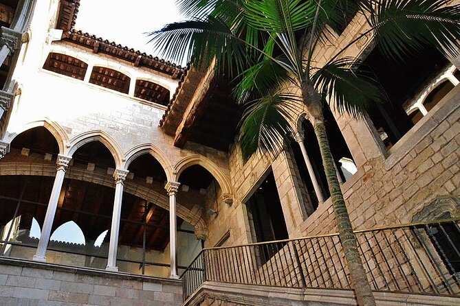 Picasso Museum Skip-the-Line Guided Tour - Las Meninas and the Velázquez connection (why it’s such a focal point)