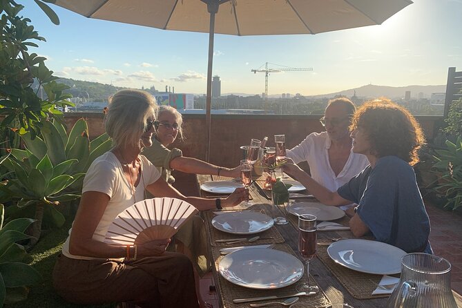 Rooftop Paella Seafood Cooking Class Experience in Barcelona - Drinks and pacing: Champagne at arrival, sangria with the meal