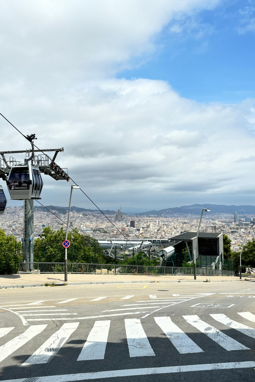 Running tour: Keep fitness & explore Barcelona - Montjuïc Gardens, photo moments, and why this route feels different