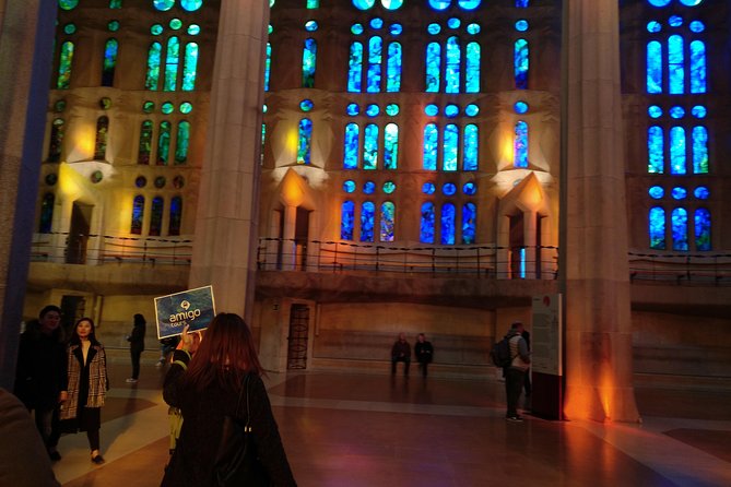 Sagrada Familia English Guided Tour & Optional Tower Access - Morning Tours and the Value of Going First