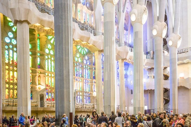 Sagrada Familia Fast Track Guided Tour with Towers Access - Dress code, symbols, and the security reality check
