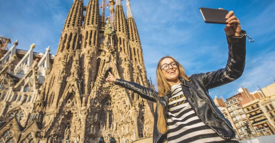 Sagrada Familia & Gaudi Guided Tour Private or Small Groups - Key highlights worth caring about