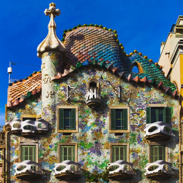 Sagrada Familia & Gaudi Guided Tour Private or Small Groups - A Gaudí walk that makes the Sagrada click