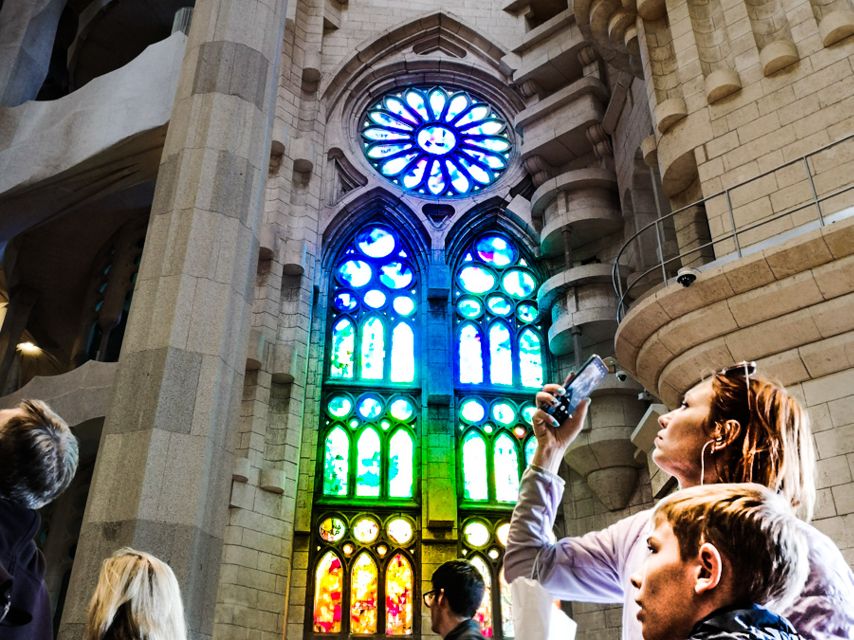 Sagrada Familia & Gaudi Guided Tour Private or Small Groups - What is included, and what you should plan separately