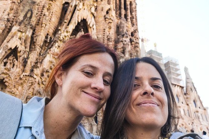 Sagrada Familia & Gaudi Tour Private or Small Group with Tickets - Ciutat Vella Warm-Up Stops: Placa Reial to Gothic Courtyards