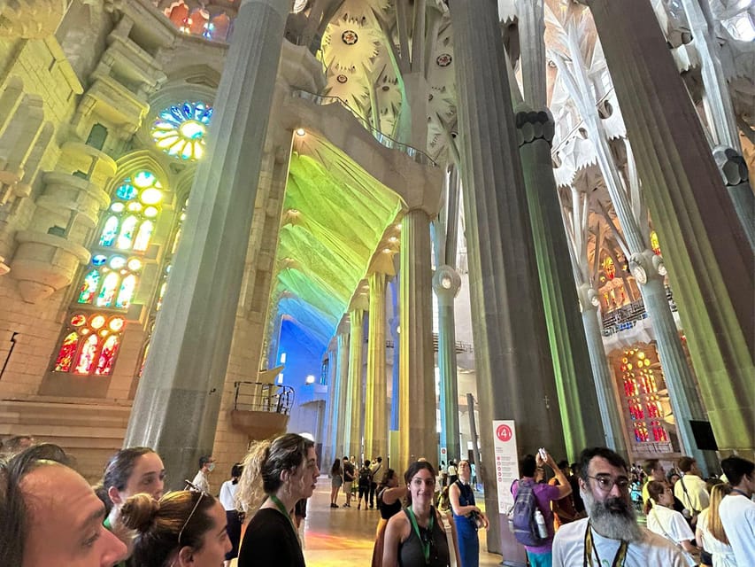 Sagrada Familia Guided Tour with Skip-the-Line Entry Ticket - Starting at the Sagrada Souvenir Shop, and spotting your guide