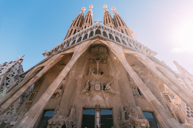 Sagrada Familia Guided Tour with Skip the Line Ticket - What you get in 1 hour 15 minutes at Sagrada Familia