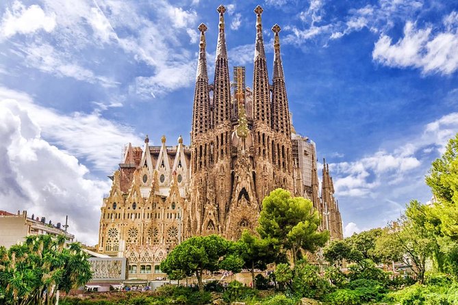 Sagrada Familia & Park Güell Optional: Small Group Tour - Why the Sagrada plus Park Güell combo is so efficient