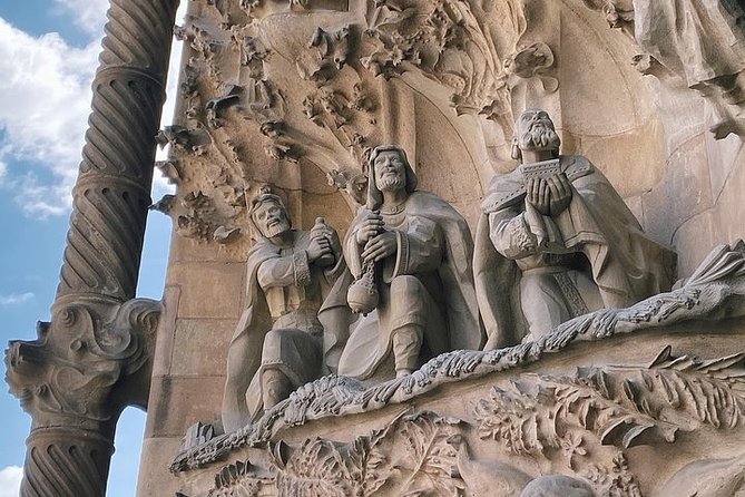 Sagrada Familia Private Tour with Expert Guide - Who this tour is best for in Barcelona