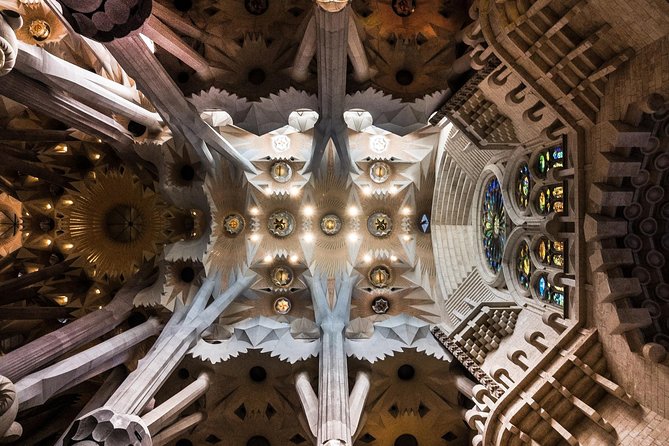 Sagrada Familia Skip the Line Tour Optional Small Group - Inside The Basilica: How The Audio Headsets Save Your Visit