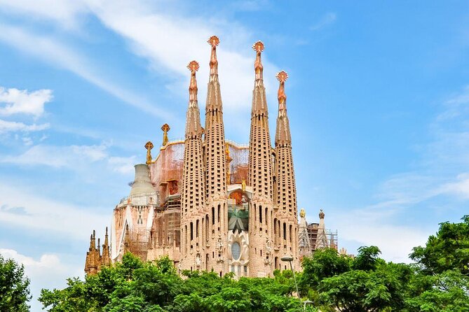 Sagrada Familia Small Group Guided Tour with Skip the Line Ticket - Key highlights worth your attention