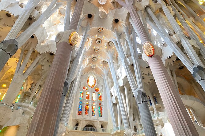 Sagrada Familia Tour with Express Entry and Local Guide - Inside the Basilica: express entry, licensed guide, and radio devices that actually help