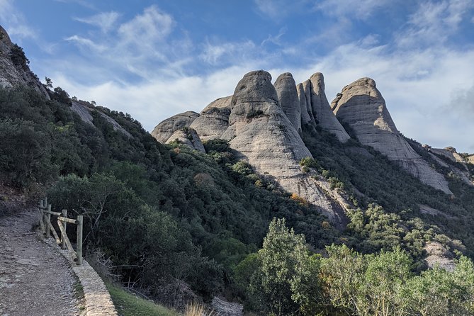 Semi-Private Montserrat Monastery, Funicular & Scenic Nature Walk - Farmers market time near the monastery and the return to Barcelona