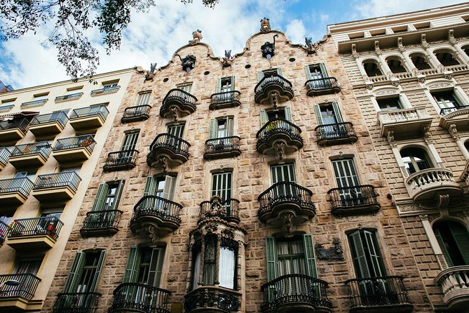 The Beauty of Barcelona by Bike: Private Tour - Sagrada Familia: your big architecture payoff, reached by bike