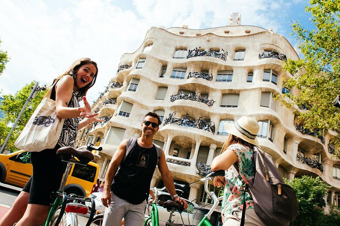 The Beauty of Barcelona by Bike: Private Tour - Parc de la Ciutadella: rest, reset, and see Gaudi’s early works