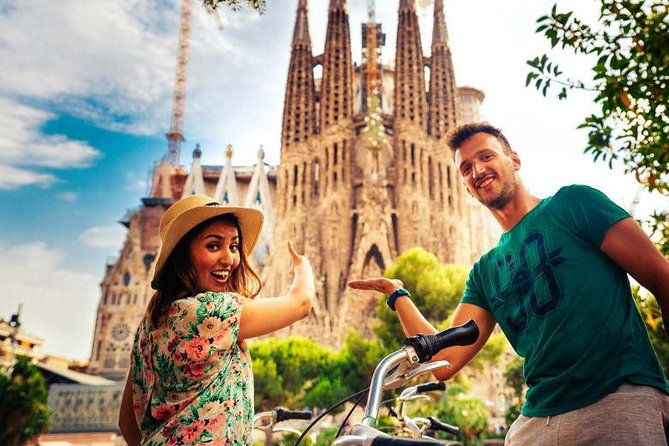 The Beauty of Barcelona by Bike: Private Tour - The meet-up at Green Bikes, then straight into Plaça Reial