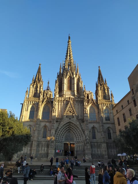 The Timeless Beauty of Barcelona’s Gothic and Born Quarters - Barcelona in 2 hours: a time machine you can actually finish