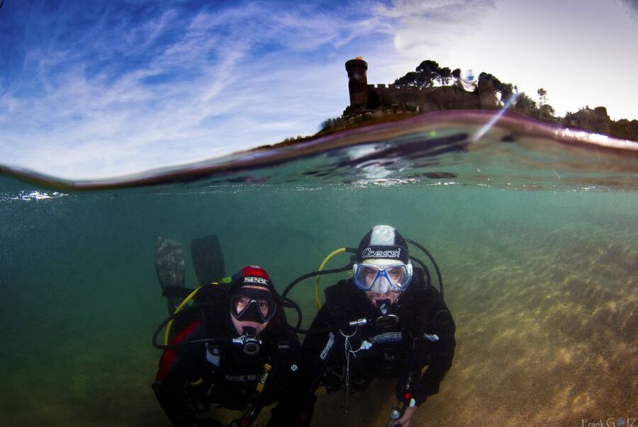Tossa de Mar: PADI Discovery Scuba Diving in Costa Brava - Gear Up in Comfort, Then a Short Van Ride to the Beach Entry