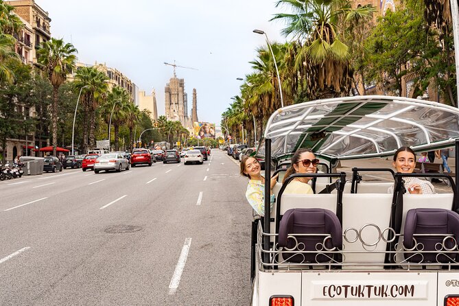 Tour Welcome Barcelona with Local Guide in Eco Tuk Tuk Private - Price and Value: What You Get for Around $28.66