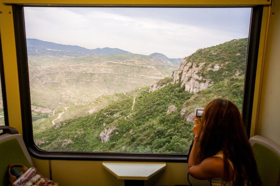 Trans Montserrat: Return Ticket and Audiovisual Exhibit - The ride from Plaça Espanya to Monistrol de Montserrat