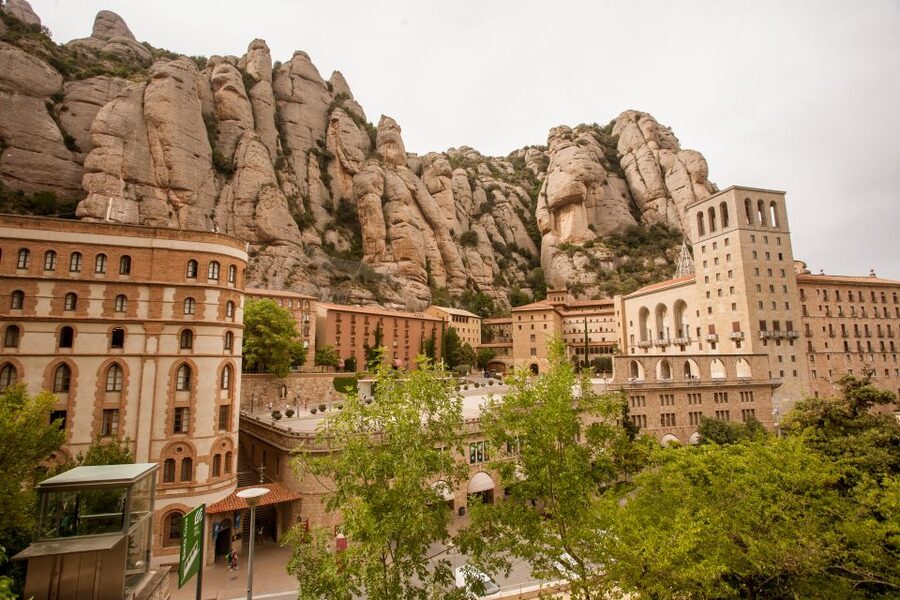 Trans Montserrat: Return Ticket and Audiovisual Exhibit - The Audiovisual Gallery: your low-effort way to understand the monastery